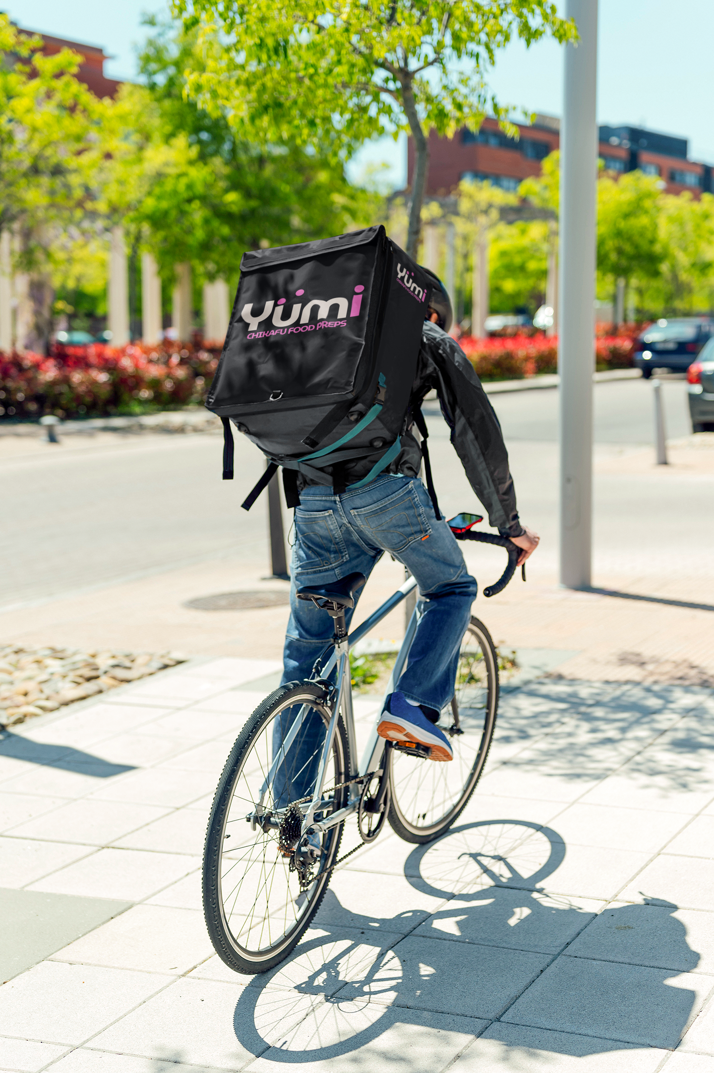 mockup-of-a-man-carrying-a-delivery-backpack-in-the-city-m28661-r-el2